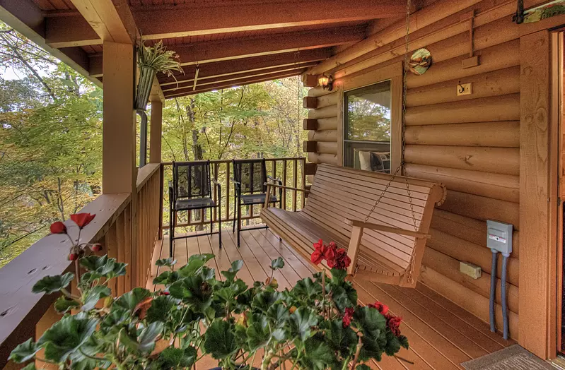 Teddy Bear Haven offers a secluded back porch area. The hot tub is private and is perfect for honeymoon couples and couple celebrating each other.